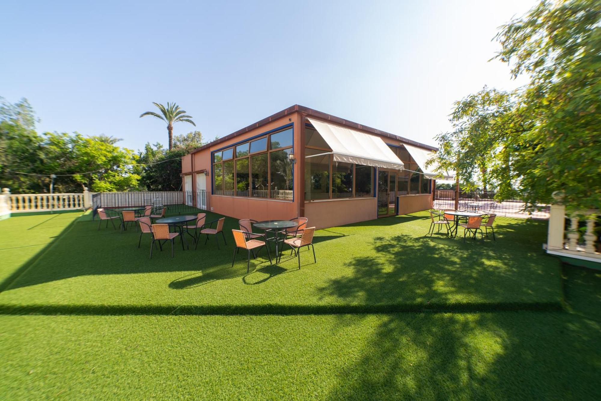 Las Palmeras Crevillente Exterior photo